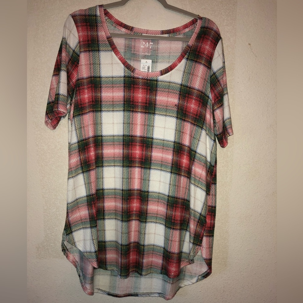 MAURICES Size XL Red Green White Plaid Tunic Tee NWT